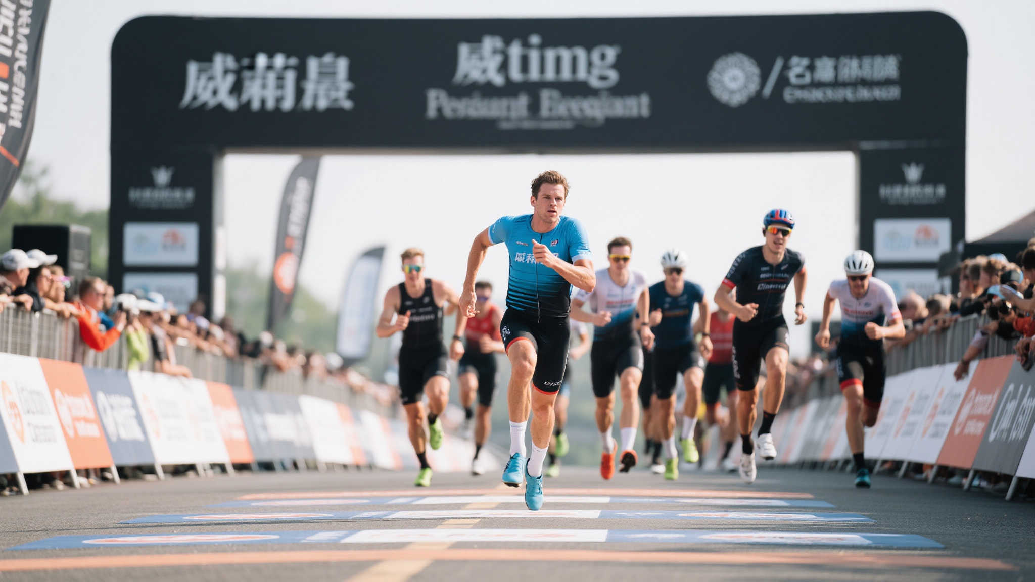 杰伦-威廉姆斯赛后冲进更衣室激动高呼:香槟呢!香槟在哪? 杰伦-威廉姆斯赛后冲进更衣室激动高呼:香槟呢!香槟在哪?